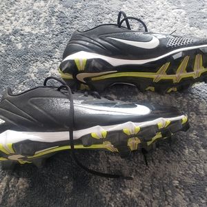 Men's Nike softball/baseball cleats